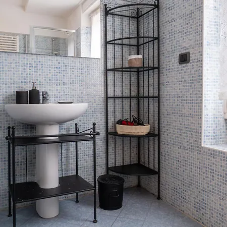 L'angolino Apartment